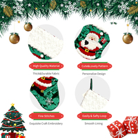 Chaussette de Noël traditionnelle en velours vert de 18 pouces, broderie en polyester, douce, ornements suspendus pour arbre de Noël, sacs cadeaux pour bonbons