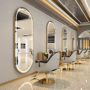 Espejo de Salón Moderno con LED, Marco Dorado, Espejo de Pared para Peluquería con Luz LED, Espejo de Vanidad Retroiluminado de Cuerpo Entero para Salón - Product Image 2