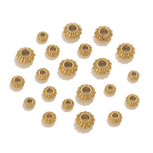 Cuentas espaciadoras acanaladas tipo rondel |   Cuentas de disco de calabaza de acero inoxidable chapadas en oro PVD de 18K <span class=keywords><strong>para</strong></span> la fabricación de pulseras, collares y joyas DIY - Product Image 3