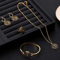 Exagéré Noir En Acier Inoxydable Couleur Transfrontalière Personnalisé Anneau Bracelet Collier Ensemble Spirale Moustique Chaînes De Mode
