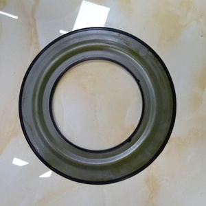 ซีลน้ำมันรถขุด SK200-8 SK210-8 รุ่น YN32W01081P1 - Product Image 1
