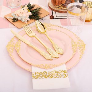 Ensemble de vaisselle jetable de luxe en gros, <span class=keywords><strong>assiettes</strong></span> à bord gaufré dragon 3D, gobelets dorés, fourchettes, couteaux, cuillères, serviettes Airlaid non toxiques - Product Image 1