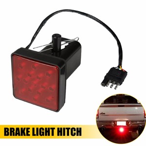 Feu Stop LED Universel à Lentille Rouge 12V pour toutes les camionnettes, camions, VUS, Jeeps avec attelage de classe III 2'' x 2'' - Product Image 1