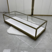 Vitrine de présentation de gâteaux commerciale Hong Zhan, cadre en acier inoxydable avec éclairage LED, durable pour les boutiques de cupcakes et de muffins, approvisionnement en gros