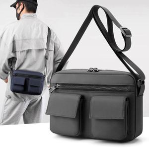 Échantillon gratuit Nouveau sac à bandoulière Sac à main multifonctionnel Imperméable Pu Sac à bandoulière simple tendance Sac pour homme - Product Image 2