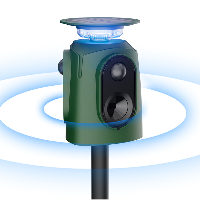360 Degree Ultrasonic Bird Repellent Outdoor Solar Animal Repeller Motion Sensor LED Strobe Light Solid Rechargeable Batteries