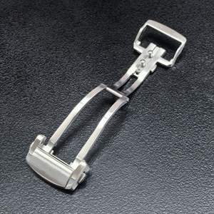 Vente directe d'usine de luxe 18mm argent poli en acier inoxydable brossé fermoir pliant pour bracelet en cuir en caoutchouc <span class=keywords><strong>boucle</strong></span> de bracelet de <span class=keywords><strong>montre</strong></span> - Product Image 6