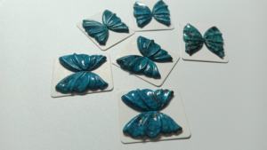 งานฝีมือรูปผีเสื้อแกะสลักสีเทอร์ควอยซ์ขนาด34มม. - Product Image 5