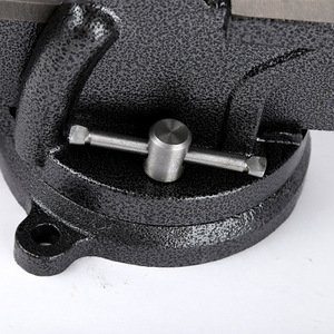 Tornillo de Banco Ajustable Ligero de 5 Pulgadas (125 mm) con Yunque Giratorio de 360 Grados, Material de Hierro Fundido y Acero, Suministros del Fabricante - Product Image 1