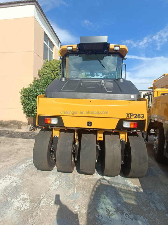 China Famous Brand Pneumatic Road Roller Soil Asphalt Compactor XP263 ...