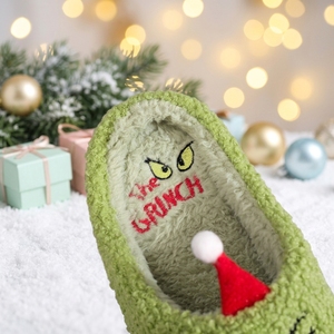 Nouvelle Arrivée Chaussons 3D <span class=keywords><strong>Grinch</strong></span> en Polyester Doux et Confortables pour Adultes, Idéals pour la Maison, l'Intérieur, l'Extérieur, les Fêtes, la Famille et Noël - Product Image 5