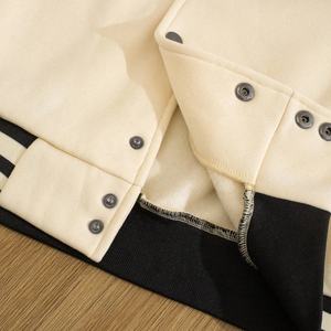 Chaqueta Varsity de Béisbol para Hombre, Estilo Y2K Personalizado, con Gráfico de Calavera 3D Bordado, Diseño de Botones a Rayas, Corte Regular - Product Image 4