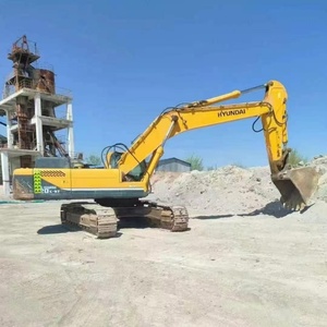 Excavatrice Hyundai R520LC-9T d'occasion en bon état, 52 tonnes, pour travaux de carrière et terrassement intensif, provenance Corée. - Product Image 3