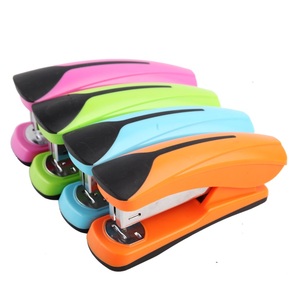 Papeterie scolaire taille moyenne Style de base SE0001 bureau <span class=keywords><strong>professionnel</strong></span> 12 couleurs boîte de <span class=keywords><strong>papier</strong></span> outils de bureau en plastique Standard <span class=keywords><strong>agrafeuse</strong></span> - Product Image 1