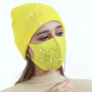 Sombreros tejidos con mascarillas para mujer, 2 piezas, invierno, cálido, con estampado de diamantes de imitación - Product Image 4