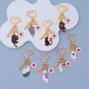 Porte-clés en métal émaillé en alliage, motif chat de dessin animé mignon, breloques d'amour rouges, chaton, pendentif pour étui d'écouteurs <span class=keywords><strong>AirPods</strong></span>, sac, cadeau - Product Image 2
