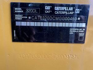 Excavatrice sur chenilles Caterpillar 323DL bien entretenue, mode d'économie de carburant optimisé, forte force de creusement pour carrières et fondations - Product Image 2