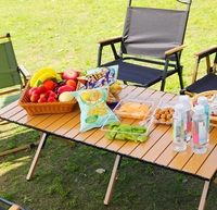 Tragbarer Klappbarer Campingtisch mit Kohlenstoffstahl-Dreifuß Rechteckige Form für 4 Personen Aufrollbares Design für Outdoor-Picknick BBQ