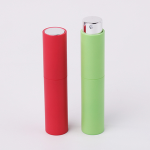 Wholesale Factory 10ml Refillable Perfume Atomizer Portable Rotary Twist Telescopic Empty <strong>Plastic</strong> <strong>Bottle</strong> Custom Logo for Travel - Product Image 4