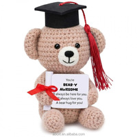 Ours en peluche fait main au crochet pour la remise des diplômes, avec chapeau de docteur à pompon, ours brun en peluche, cadeau commémoratif pour la saison des diplômes