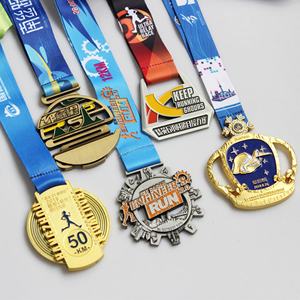Médailles sportives haut de gamme avec logos personnalisés, y compris des médailles en métal pour le marathon, le football, le basketball et autres sports - Product Image 2