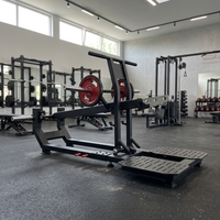 Équipement de musculation professionnel : Machine à fessiers à charge libre et machine à squat à ceinture réglable pour salle de sport