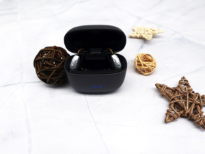 Aparelho Auditivo RIC com Esterilização UV, Design Exclusivo, Streaming de Áudio e Controle por APP para Idosos - Product Image 2