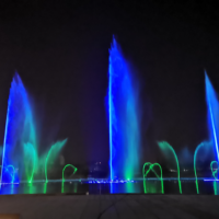 Fontaine d'eau commerciale extérieure en acier inoxydable avec écran d'eau laser, spectacle vidéo mapping et balançoire flottante musicale, personnalisable