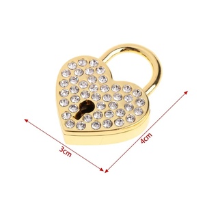 Joyero de madera pequeño dorado, candado en forma de corazón con diamantes para boda - Product Image 6