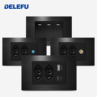 Multiprise DELEFU avec panneau en aluminium brossé durable de type 118, prise standard brésilienne, avec USB + Type-C 20W à charge rapide