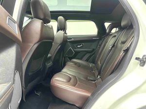Voiture d'occasion Landwind X7 2.0T, version automatique, toit ouvrant panoramique, faible kilométrage, <span class=keywords><strong>bon</strong></span> état, pour l'Afrique - Product Image 4