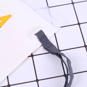 Lingettes humides portables personnalisées OEM Sacs en plastique désinfectés Récipient blanc Boîte à mouchoirs Élégante caisse à mouchoirs humides - Product Image 6