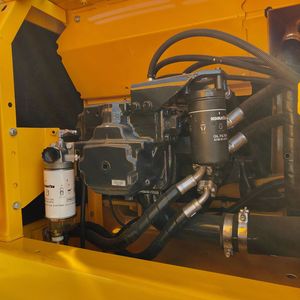 Komatsu PC220 Hydraulic Crawler Excavator 22 Ton Used for Construction and Agriculture - Product Image 6