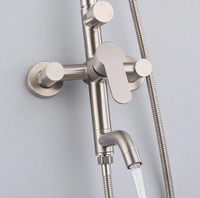 Ensemble de douche sur pied contemporain en acier inoxydable 304, 3 fonctions, avec robinet de douche chromé à poignée unique et pommeau de douche pluie poli