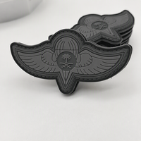 Patchs en PVC caoutchouté 3D en relief personnalisés, motif fleur et dés triangulaires, pour fans de jeux et collectionneurs, pour chapeaux et sacs