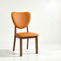 Chaise de salle à manger en bois massif avec dossier rembourré en cuir, design simple et moderne pour la maison, les restaurants et les hôtels