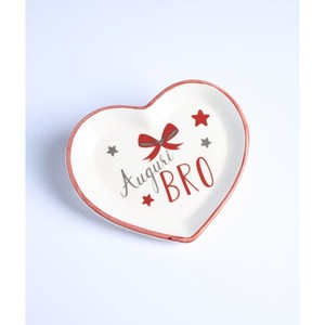 Piatto a Forma di Cuore con Scritta Auguri Bro, Fiocco Rosso e Stelle, Piatto Decorativo per Feste - Product Image 1