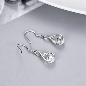 Conjunto de Joyería de Plata de Ley S925 con Perlas de Agua Dulce - Collar con Colgante de Lágrima y Aretes, Estilo Minimalista para Uso Diario - Product Image 6