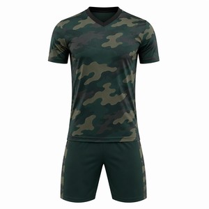Premium 2026 Emerald Forest Camo Patroon Voetbalshirt Set Custom Sublimatie Voetbaluniform Heren Team Trainingskleding OEM - Product Image 4