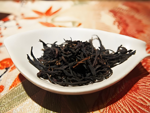 Органический черный чай с селеном, рассыпной, новый урожай, ферментированный, из Шэньси, в бутылке, Юнь Тянь Дао, 15 г, ручной работы - Product Image 6