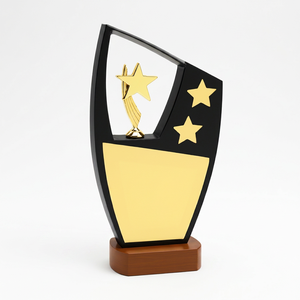 Plaque commémorative élégante en bois gravée au laser pour les réalisations au bureau, les récompenses d'entreprise, la reconnaissance des employés, l'excellence professionnelle - Product Image 1