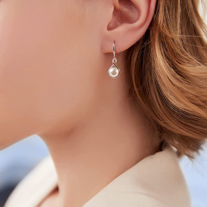 Orecchini Pendenti a Croce Simil-Perla per Donne, Eleganti Orecchini Pendenti per Uso Quotidiano e Feste, Gioielli alla Moda - Product Image 3