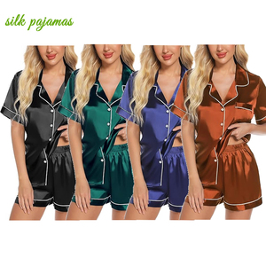 Pyjama pour femmes OEM, ensemble de pyjama en deux pièces, shorts de pyjama, satin de soie, pyjamas personnalisés pour demoiselles d'honneur, fête de mariage, ensemble de pyjamas pour femmes - Product Image 1