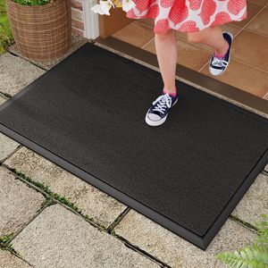 Paillasson rectangulaire gris uni en PVC antidérapant pour entrée de maison Hiver 2025 - Product Image 2