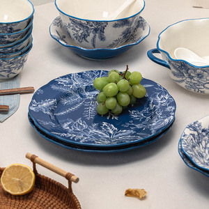 <span class=keywords><strong>Service</strong></span> de vaisselle vintage <span class=keywords><strong>en</strong></span> <span class=keywords><strong>porcelaine</strong></span> bleue à motif floral, assiettes et bols à soupe, vaisselle <span class=keywords><strong>en</strong></span> céramique durable, motif végétal <span class=keywords><strong>en</strong></span> stock - Product Image 6