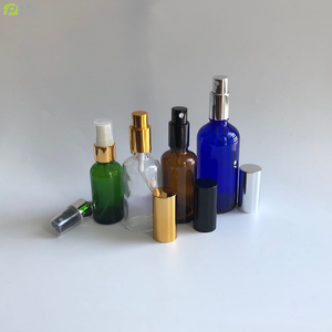 Flacon vaporisateur en verre bleu foncé réutilisable <span class=keywords><strong>de</strong></span> 50 ml pour cheveux et corps, idéal pour les huiles essentielles, les toniques faciaux et l'<span class=keywords><strong>eau</strong></span> <span class=keywords><strong>de</strong></span> rose - Product Image 4