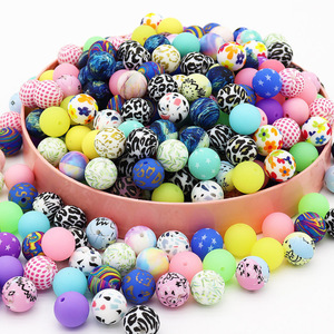 Vente en gros de boules rondes de 15mm de transfert d'eau de couleur, perles focales en silicone pour dentition de bébé, perles de chaîne de sucette - Product Image 2