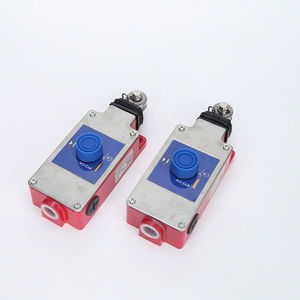Original Mt-Telemecanique XY2CH13250 Preventa Emergency Stop Rope Pull <b>Switch</b> 1NC+1NO Latched <b>Push</b>-<b>Button</b> Reset Conveyor - Product Image 2