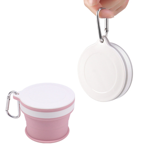 Tasses de camping légères et portables sans BPA, en silicone pliable avec couvercle anti-fuite pour les voyages et la vie en camping-car - Product Image 2