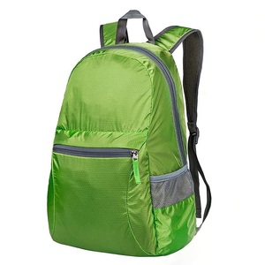Mochila Ligera Impermeable de Nailon, Plegable, para Viajes y Actividades al Aire Libre, Unisex, con Cierre de Cremallera y Correa de Hombro Arqueada - Product Image 4
